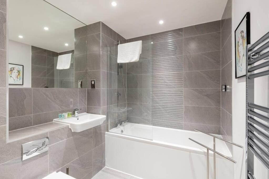 伦敦Stylish 2 Bed 2 Bath In Highgate & Free Parking公寓 外观 照片